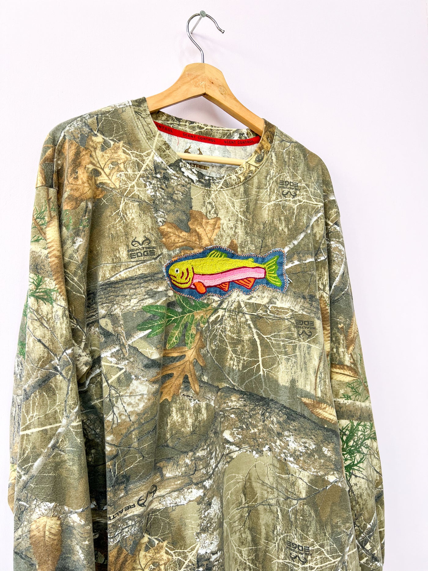 Camo Trout Chain Stitch Long Sleeve Tee XL