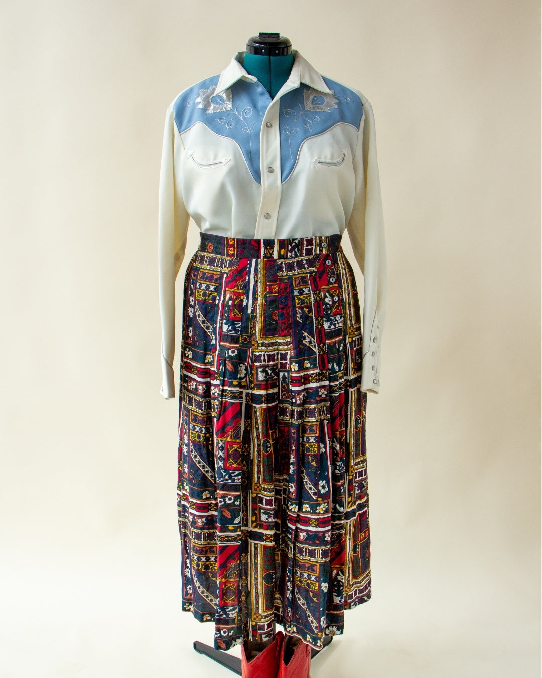 Vintage Pleated Skirt with Pockets!