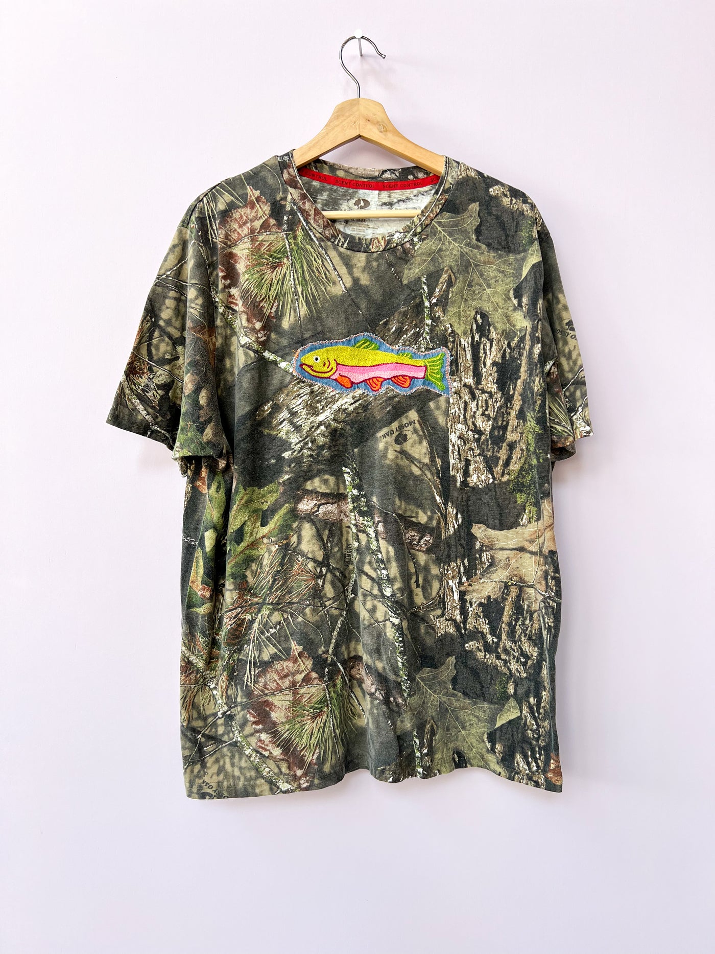 Camo Trout Chain Stitch Short Sleeve Tee XL
