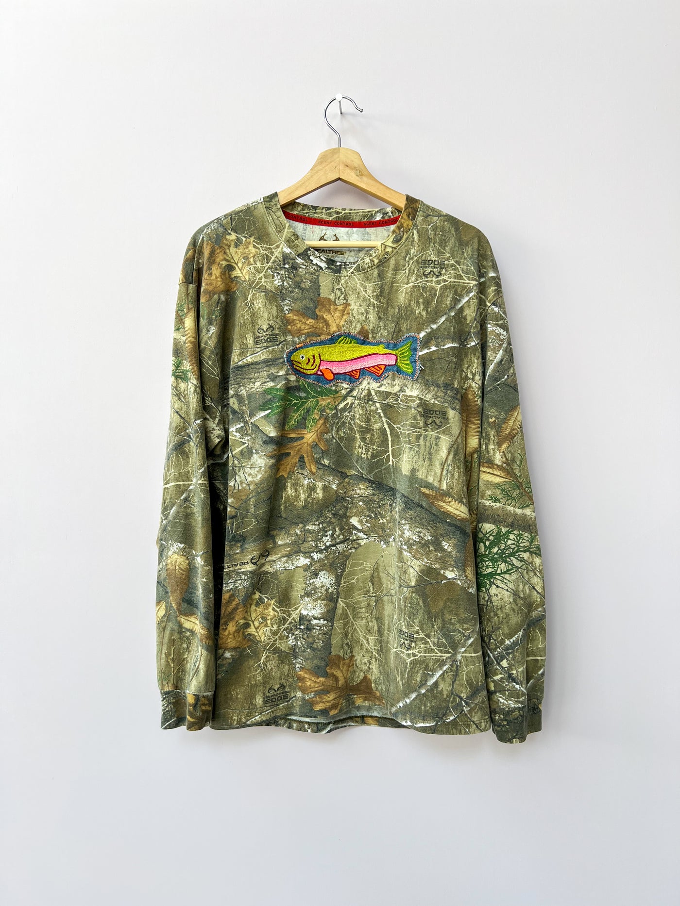 Camo Trout Chain Stitch Long Sleeve Tee XL