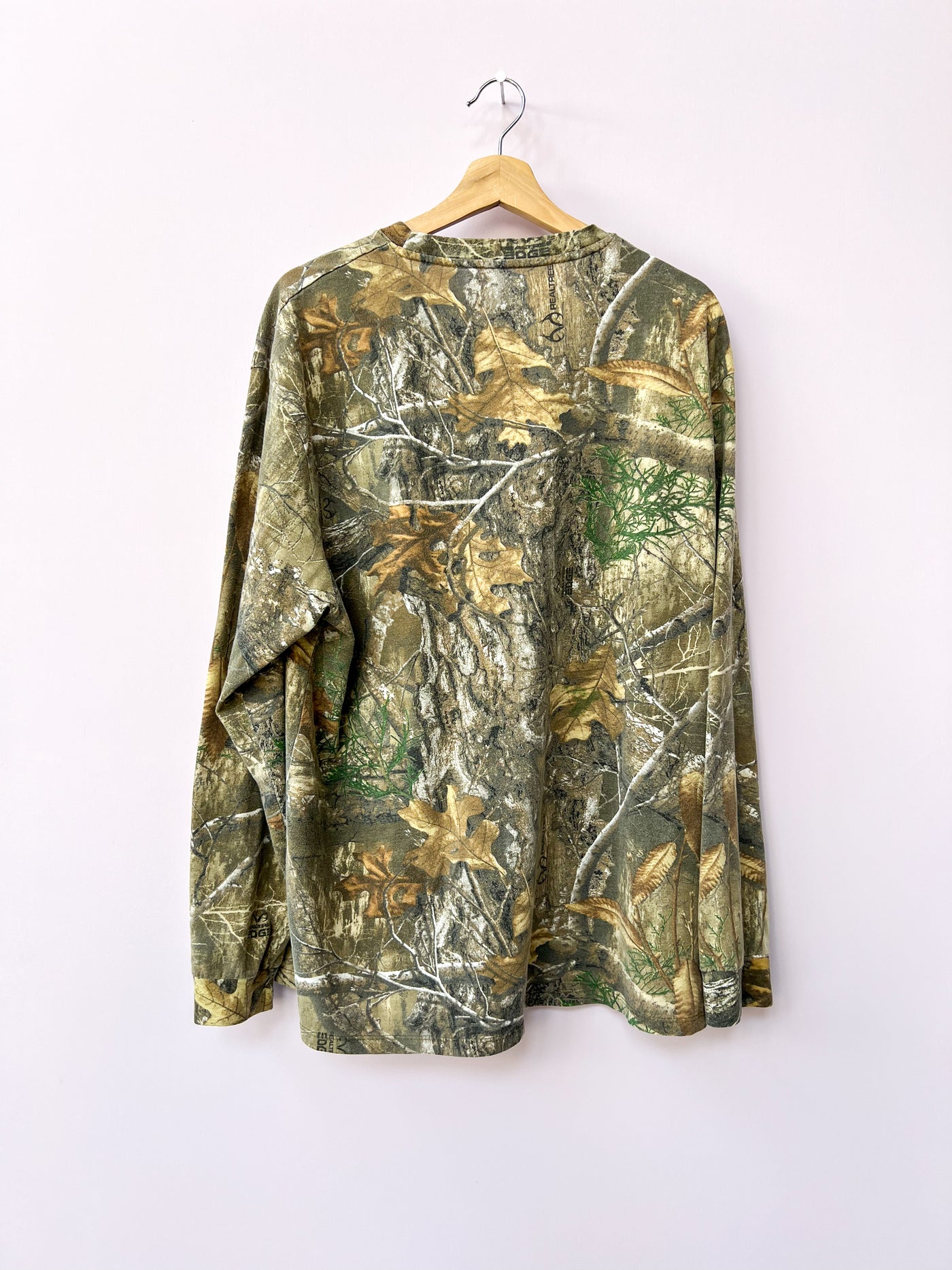 Camo Trout Chain Stitch Long Sleeve Tee XL