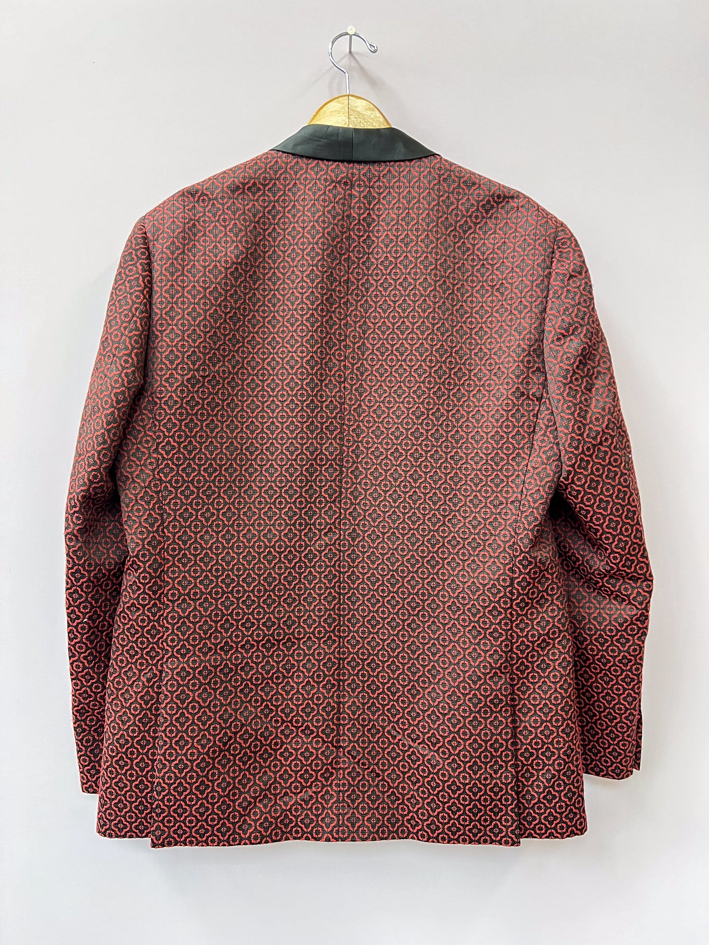 Red and Black Smoking Jacket - 46R/0X