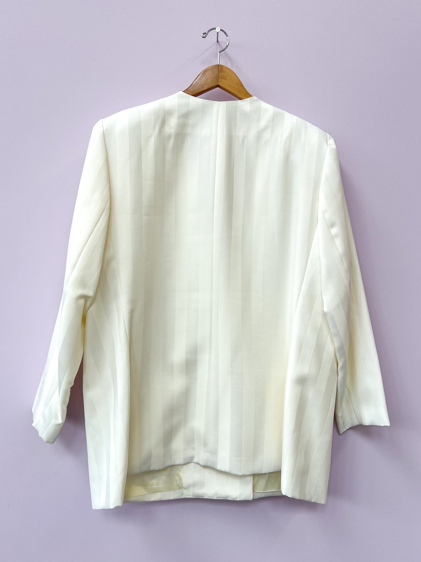 Two Tone White Blazer and Skirt Set -18W/1X