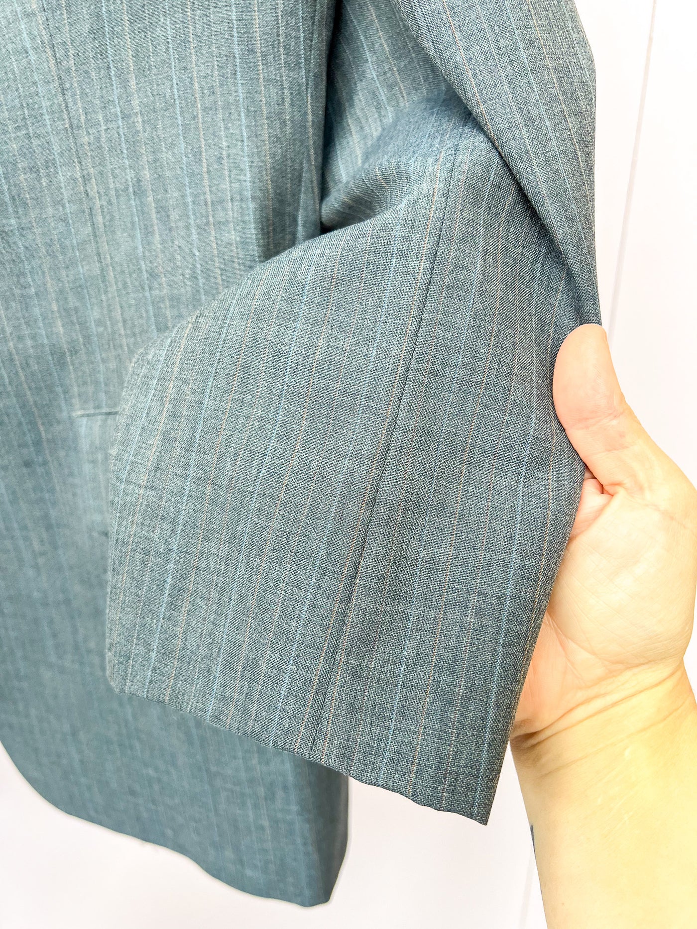 Grey/Blue Pinstripe Suit 46R/40