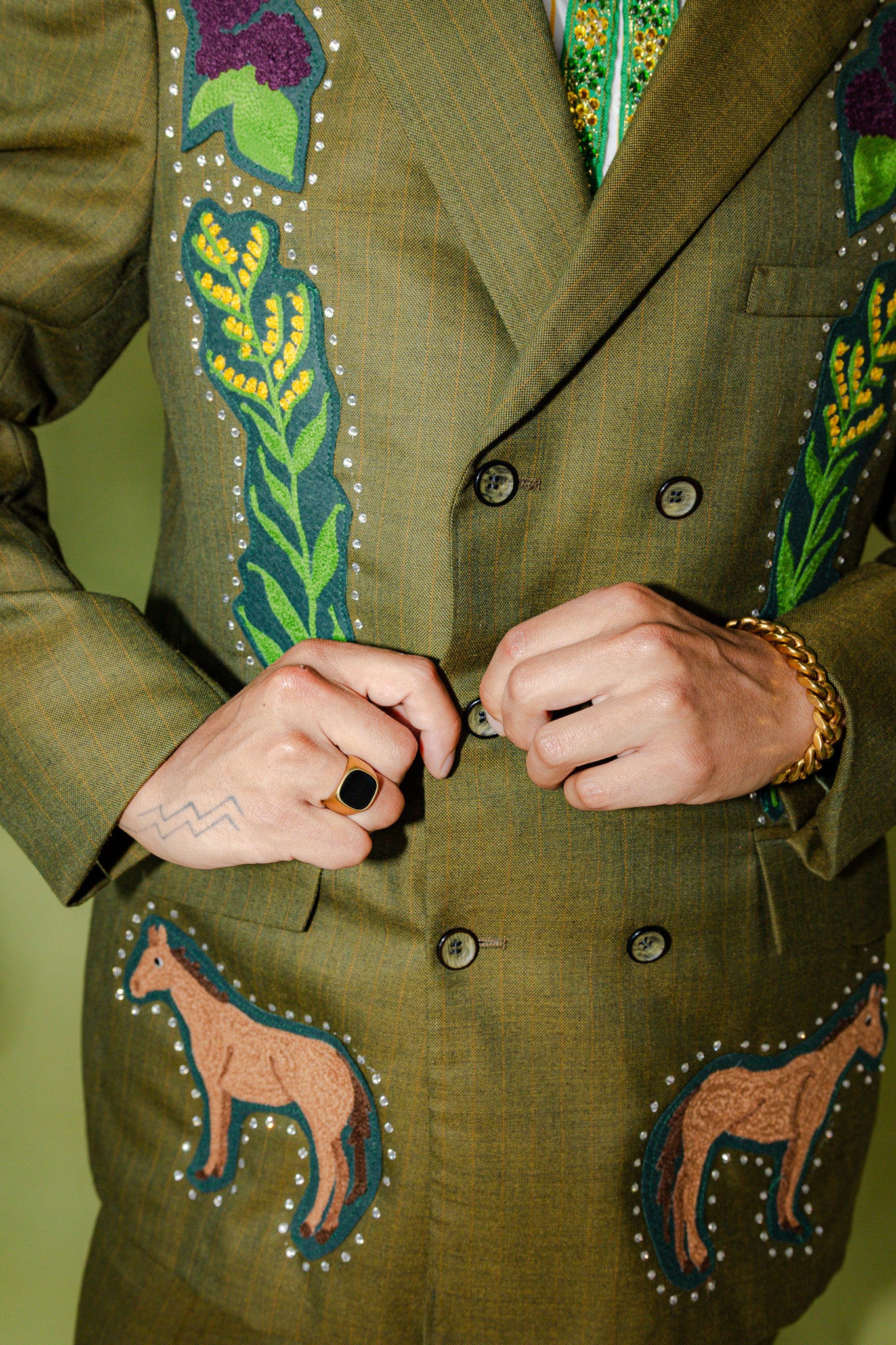 Kentucky Themed Chain Stitch Full Suit