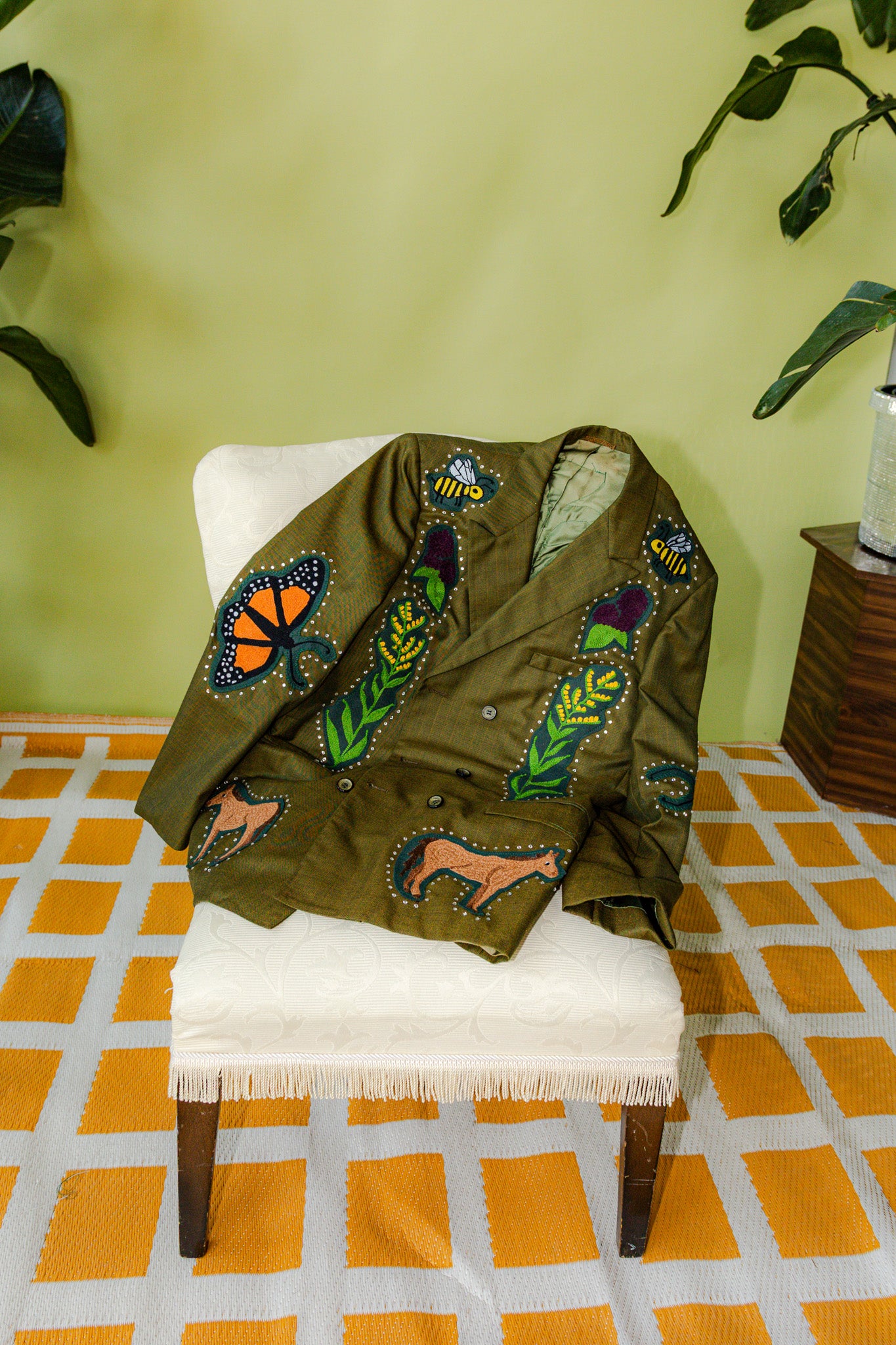 Kentucky Themed Chain Stitch Full Suit