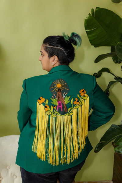 Sitting Woman Long Fringe Chain Stitch Green Blazer
